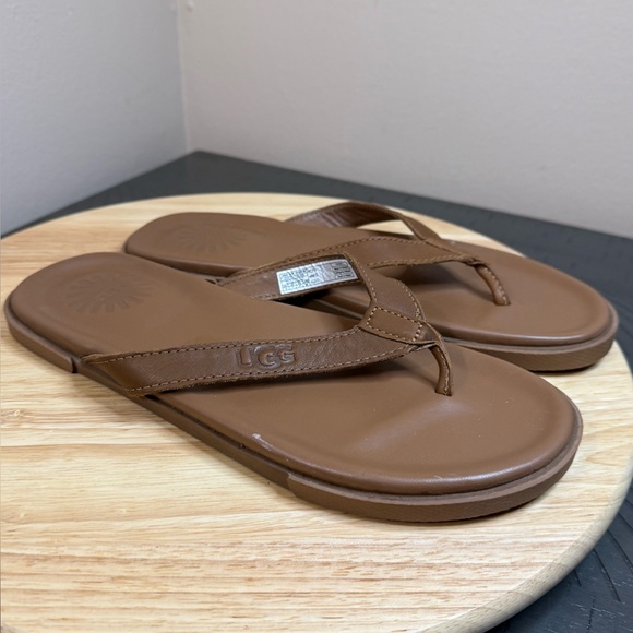 UGG Men’s Bennison II Leather Sandals - Picture 1 of 11